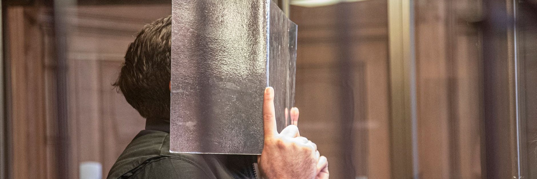 Muhamed R. (31) auf der Anklagebank. Seine drei Mittäter verriet das Mitglied eines berüchtigten Clans nicht.