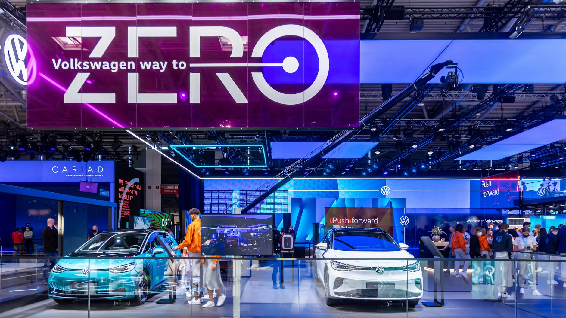 Gibt sich grün: Der Autobauer Volkswagen auf der IAA, die am Dienstag in München beginnt.<br><br>