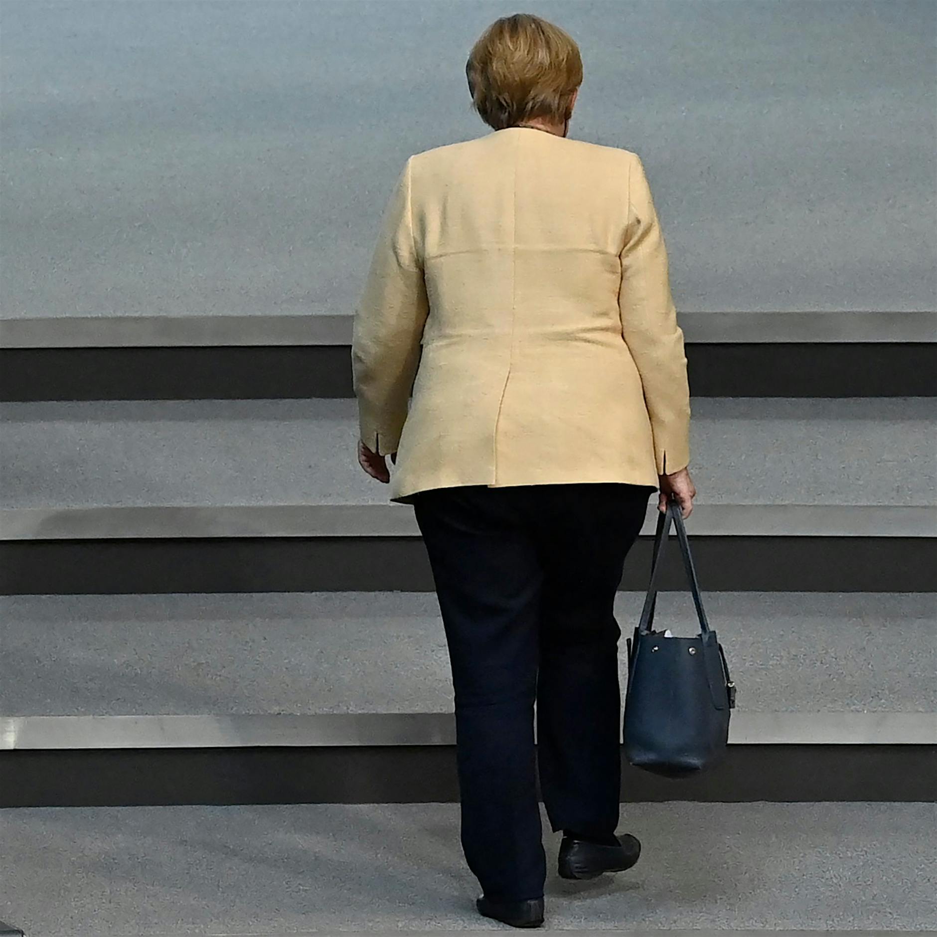 Letzte Rede im Parlament: Die Kanzlerin opfert sich ihrer Partei