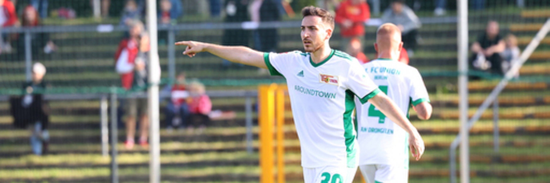 Zeigt schon an, wo es langgehen soll: Unions Ersatz für Robert Andrich, der Ex-Bremer Kevin Möhwald.