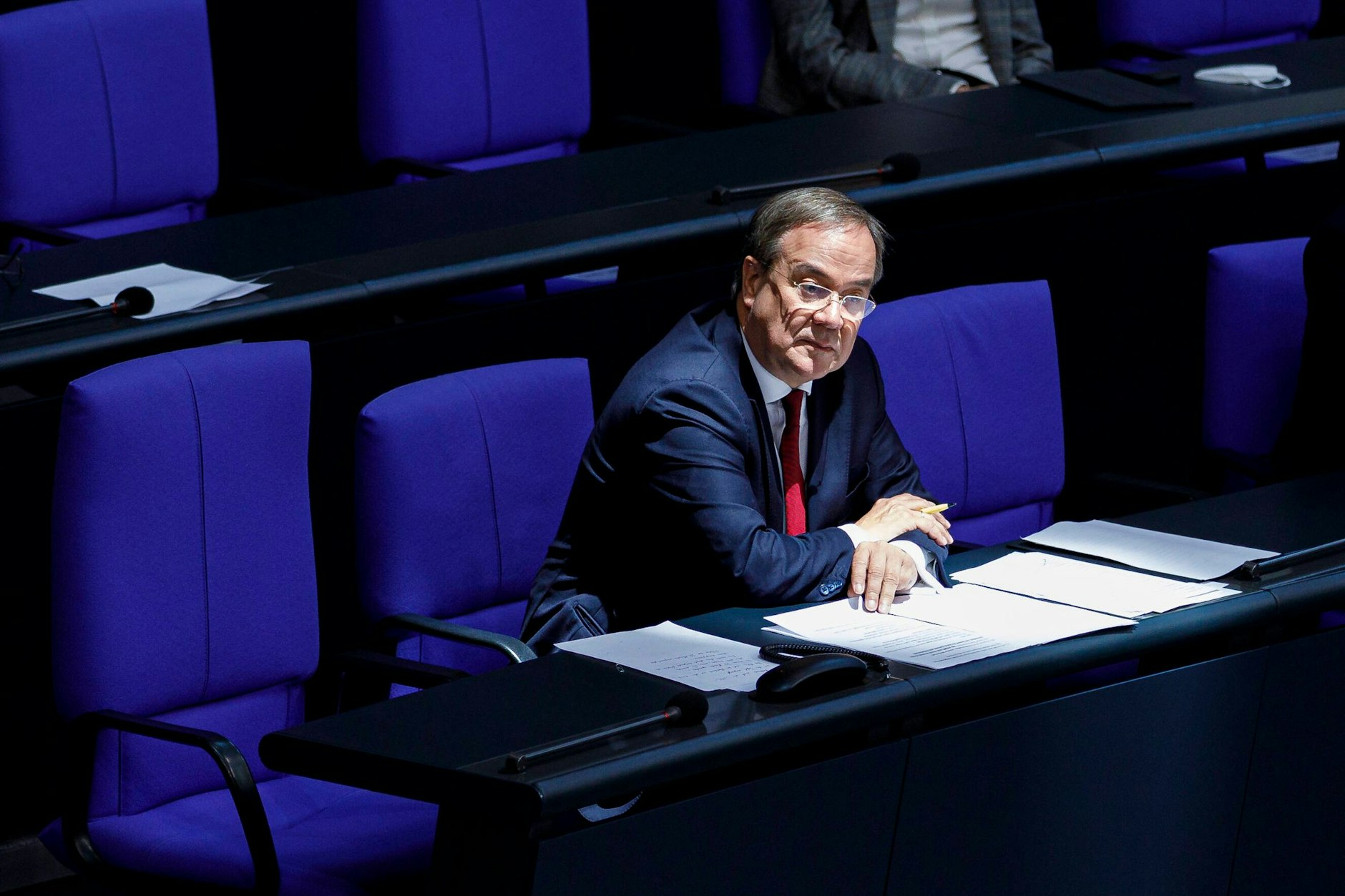 Im Direktvergleich der Kanzlerkandidaten kam Armin Laschet nur noch auf neun Prozent Zustimmung. SPD-Kandidat Olaf Scholz lag bei 30 Prozent, Grünen-Kandidatin Annalena Baerbock kommt auf 15 Prozent.