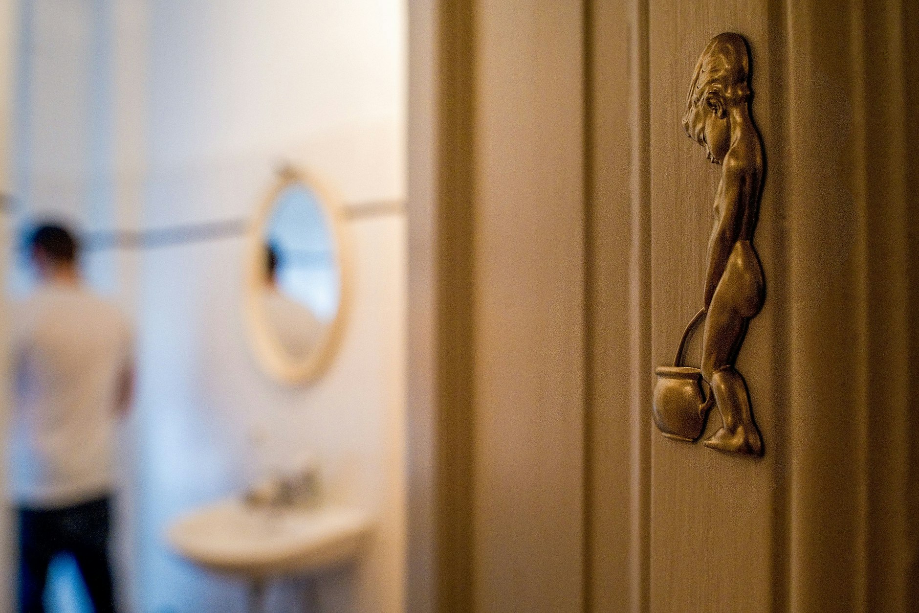 Beschwerden beim Urinieren können ihre Ursache in der Prostata haben (Symbolbild).