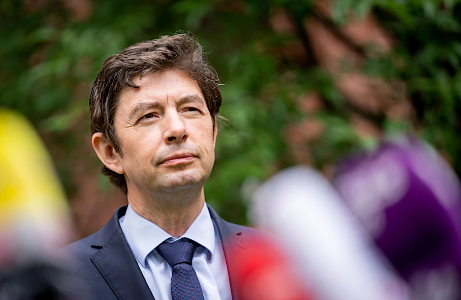 Der Berliner Virologe Christian Drosten möchte sich nach seiner doppelten Impfung mit dem Coronavirus infizieren, um seine Immunität zu stärken.