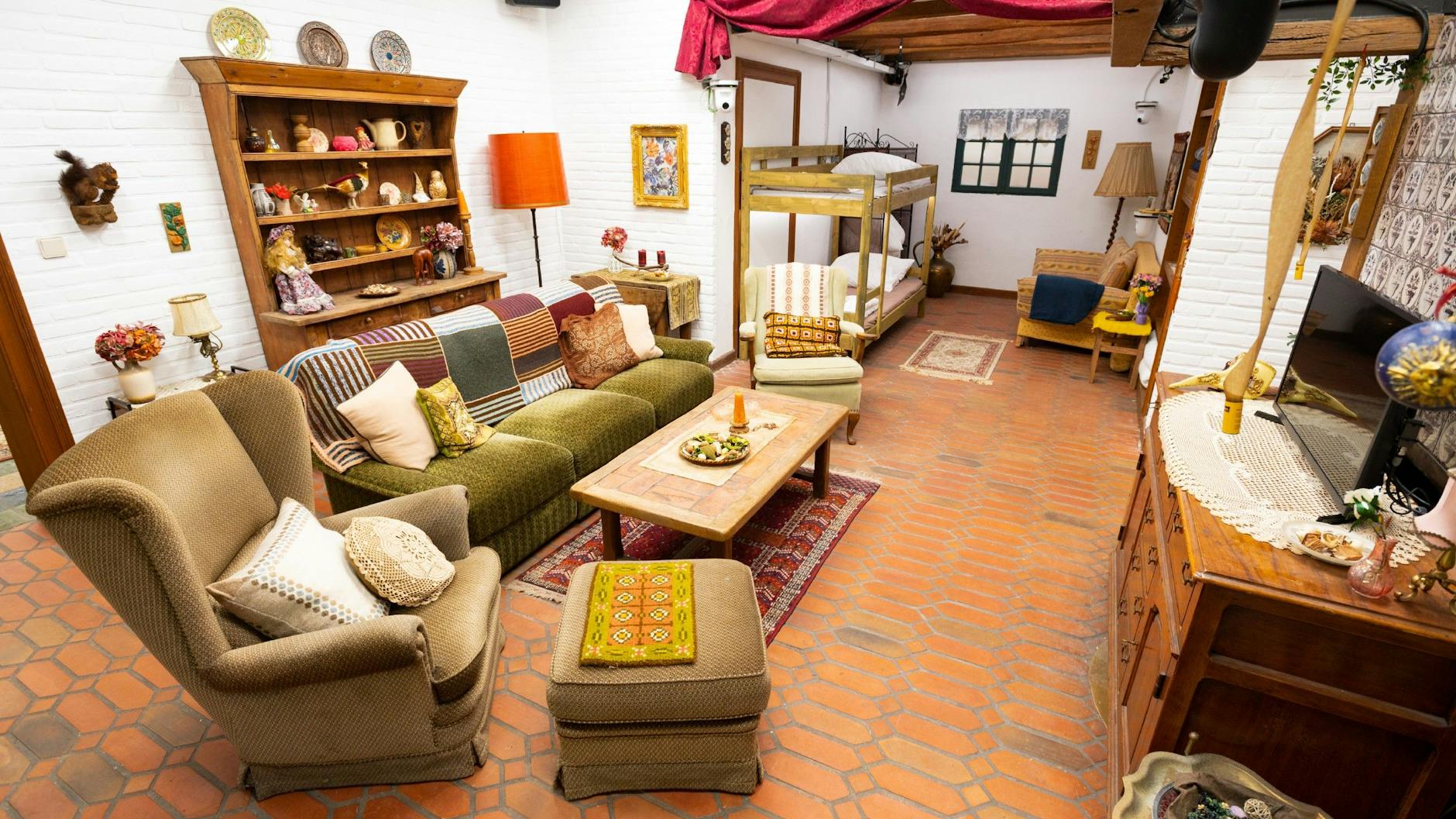 So bieder sieht es im „Sommerhaus der Stars“ aus.