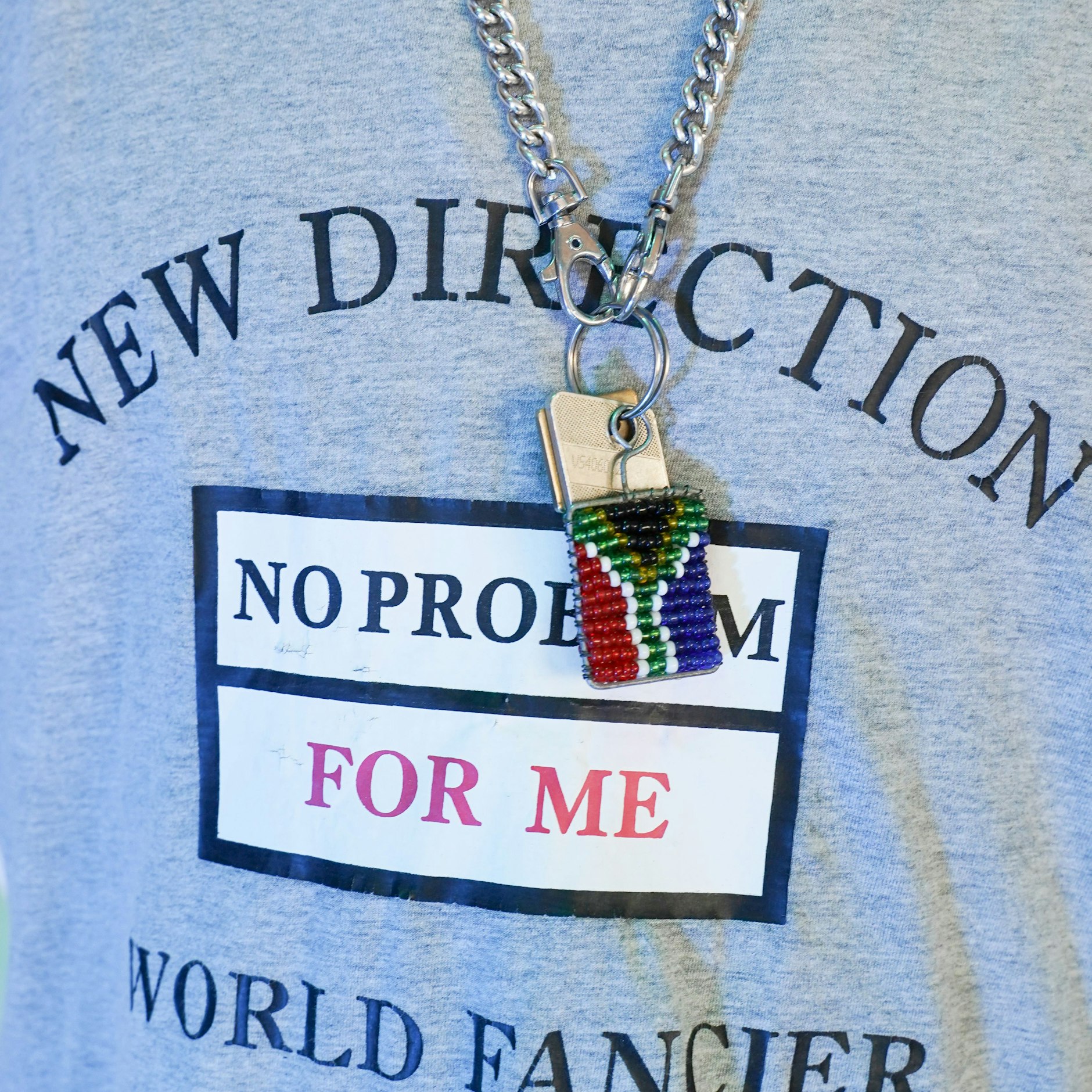 Trend Schlüsselkind? Paco funktioniert den Haustürschlüssel zum Halsschmuck um.