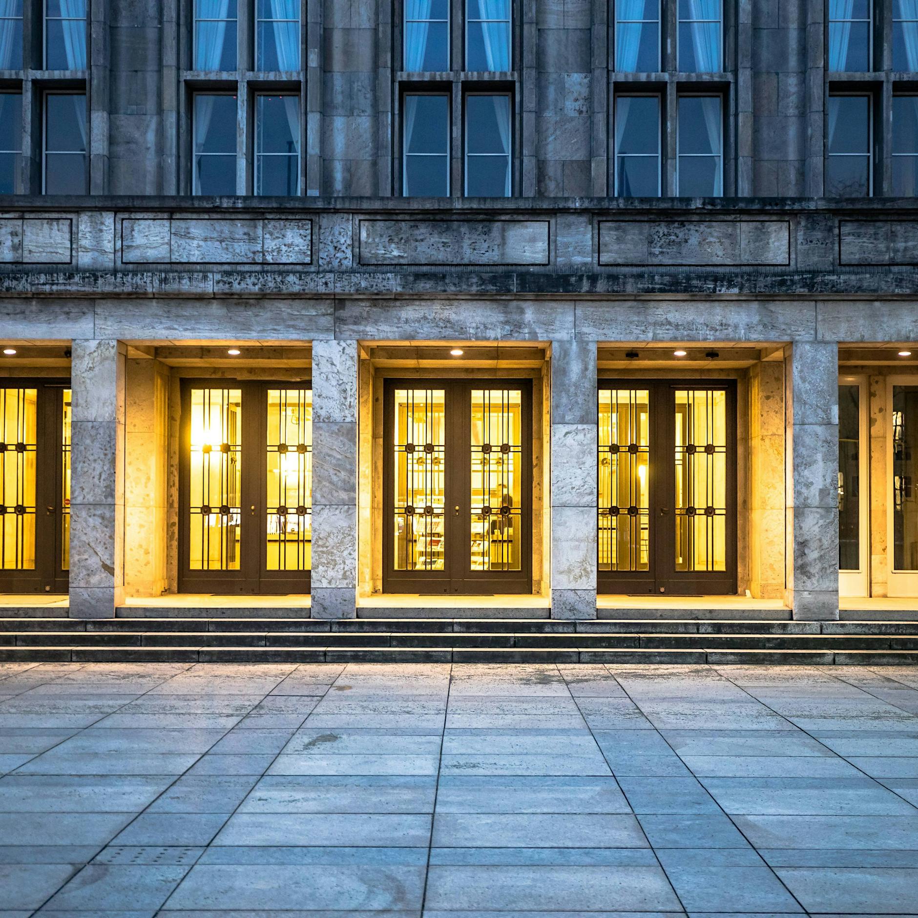 Geldwäsche-Verdacht! Razzia in DIESEN zwei Bundesministerien