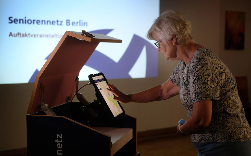 Gärtnern, töpfern, stricken: Eine digitale Pinnwand für Senioren