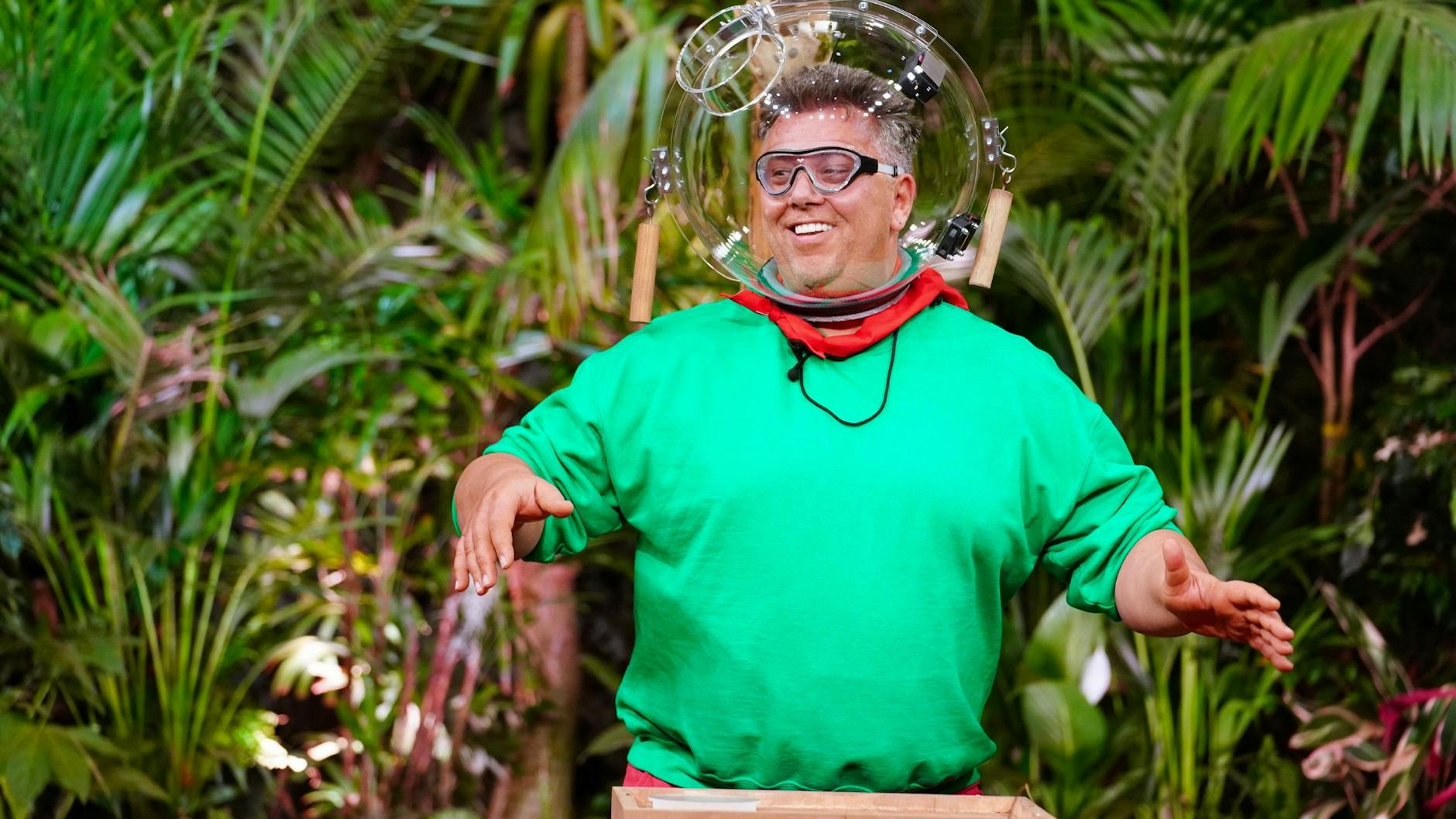 Noch lacht Frank Fussbroich im RTL-Dschungelcamp. Lacht er auch noch, wenn 1000 Kakerlaken in seinen Plexiglashelm kommen?<br>