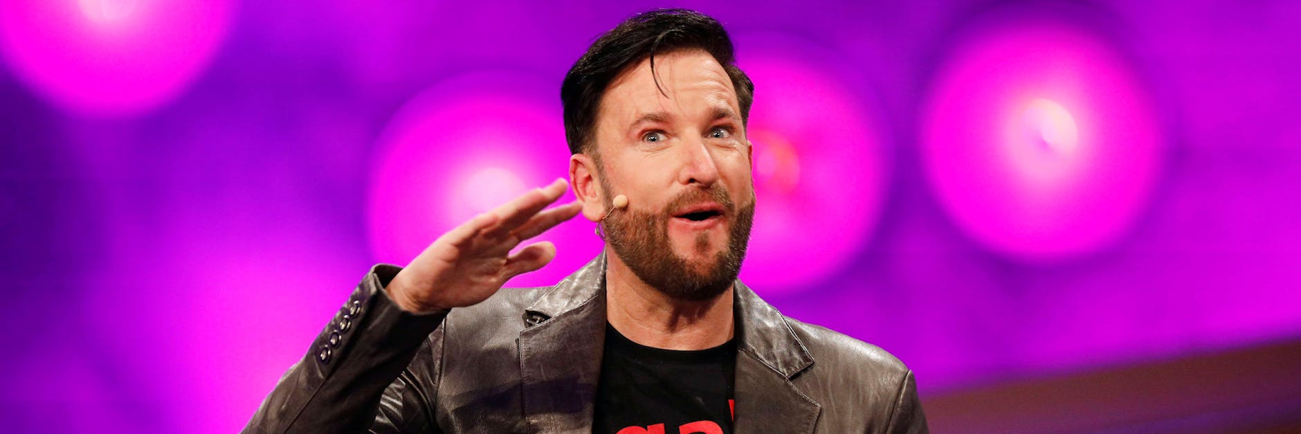 Michael Wendler legt immer wieder großen Wert darauf mit seiner Laura verheiratet zu sein, doch jetzt bezeichnet er sich als Single.