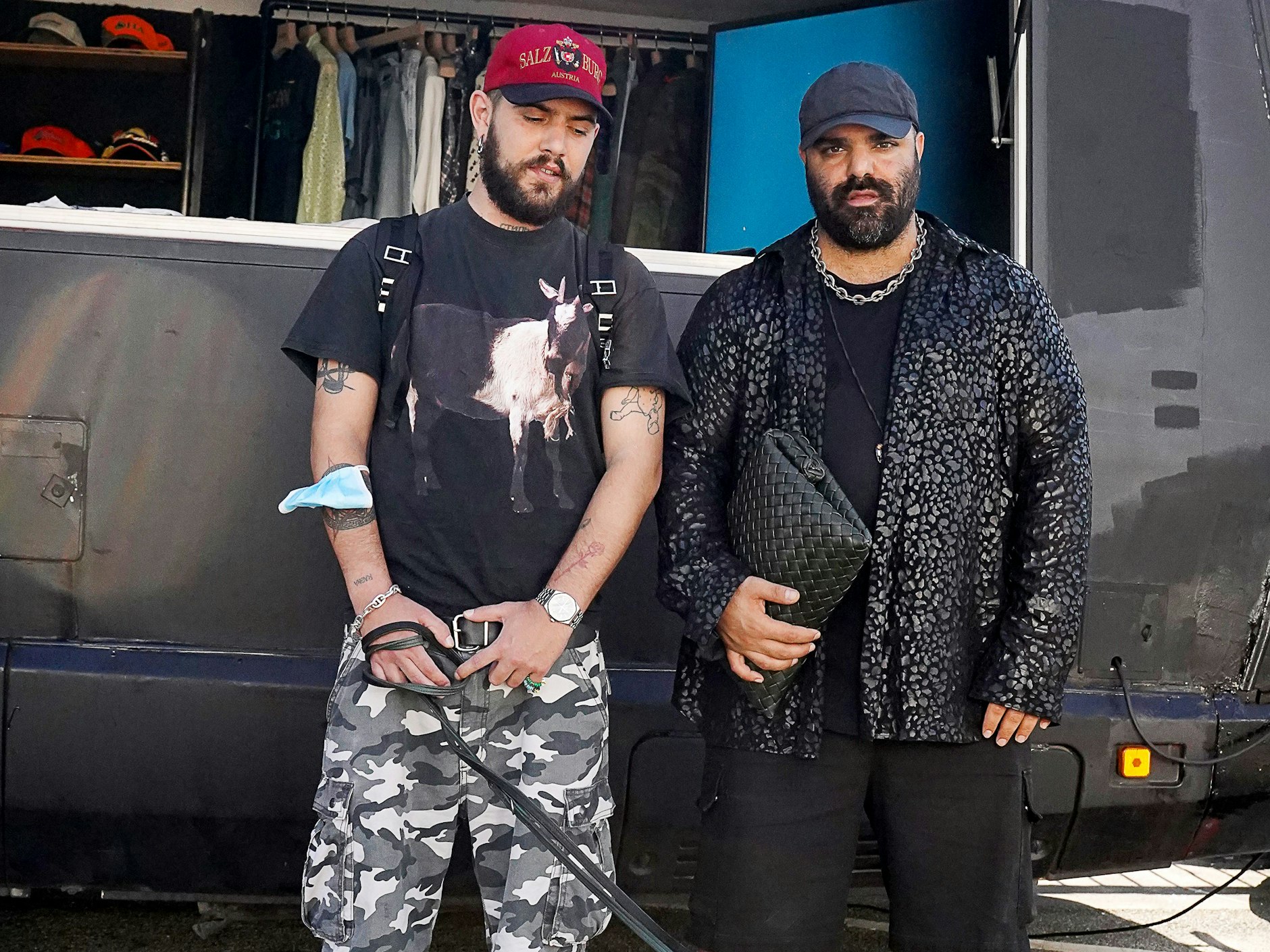 Marc Goehring, Fashion Director von 032c, und Mumi Haiati, CEO Reference Studios, sind die Styler vom Dienst. Sie verkörpern jenen Teil Berlins, der international für Inspiration in der Modeszene sorgt.