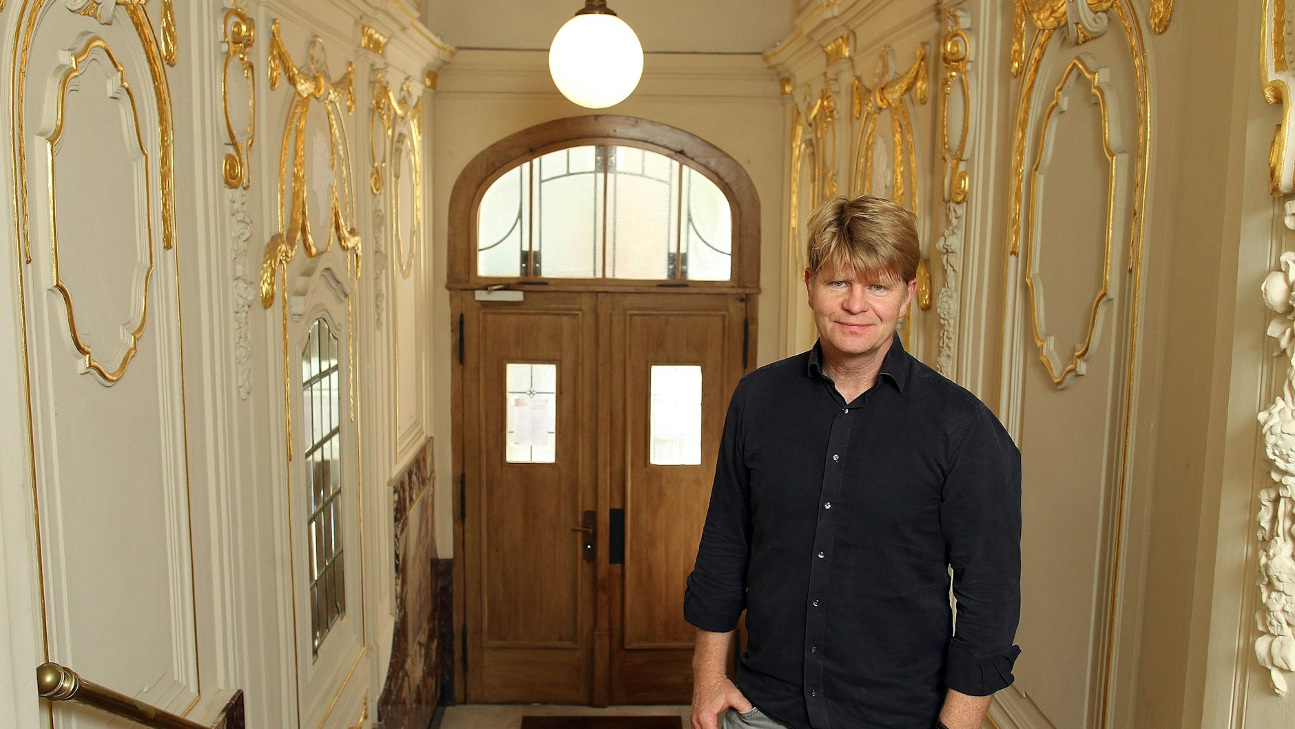 Ein Jahr lang arbeitet Thomas Pollack an so einem edlen Treppenhaus.&nbsp;