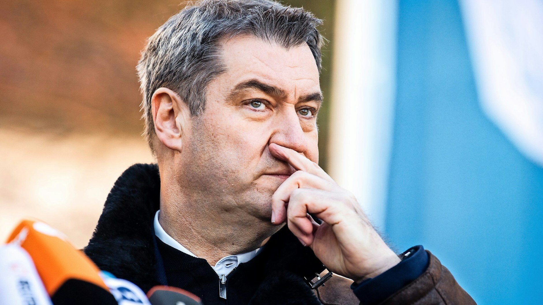 Auf dem CSU-Parteitag in Nürnberg zitierte CSU-Chef Markus Söder am Freitagabend aus mehreren Morddrohungen, die an ihn gerichtet waren.