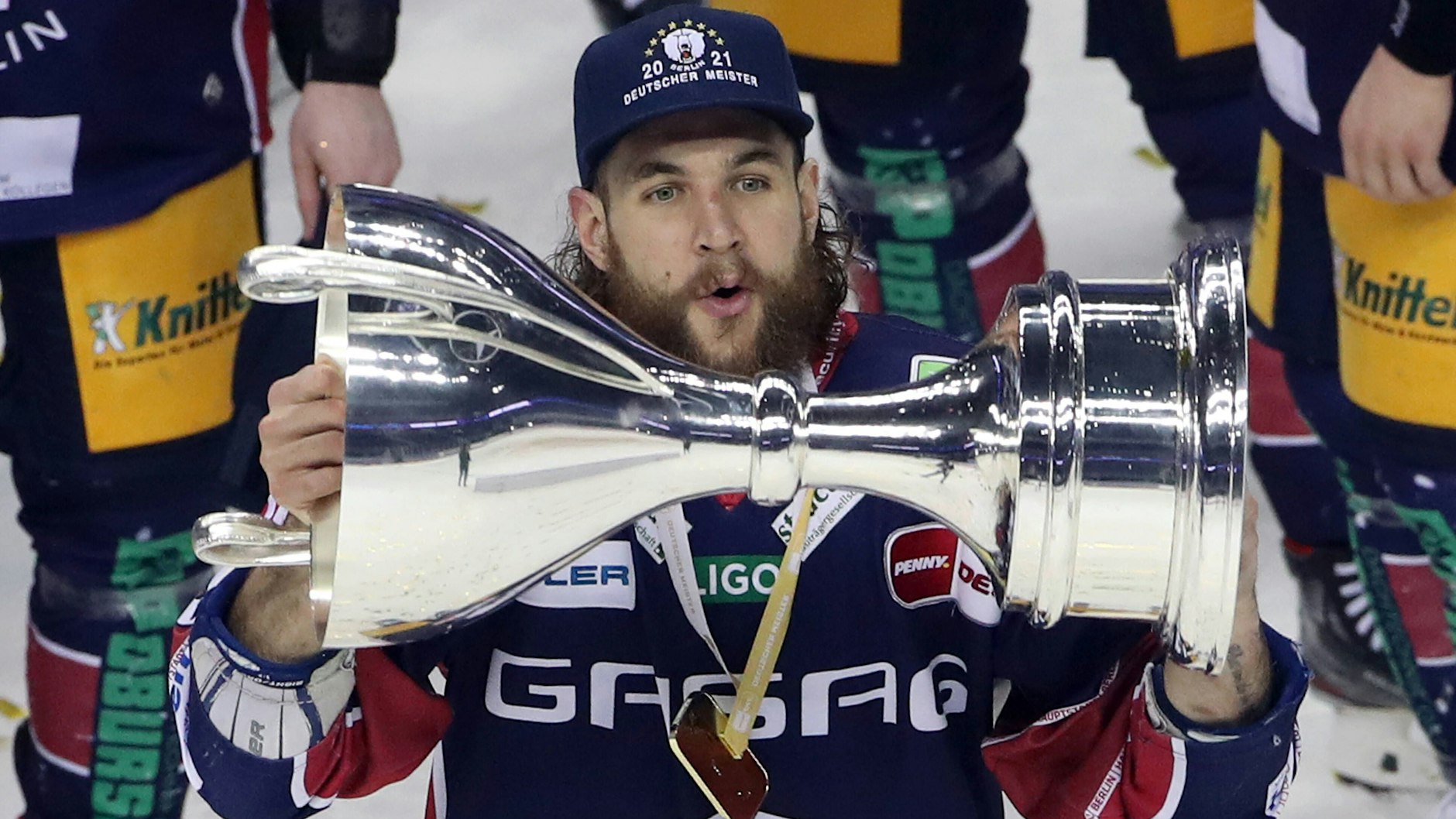 Kris Foucault gewann mit den Eisbären die Meisterschaft 2021. Nun trifft er mit Iserlohn auf seinen Ex-Klub. 