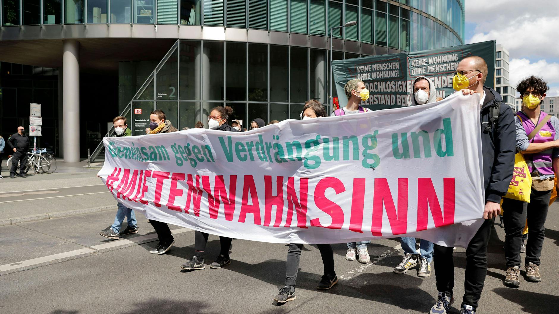 Das „Bündnis gegen Verdrängung und Mietenwahnsinn“ fordert einen Kurswechsel in der Mieten- und Wohnungspolitik.