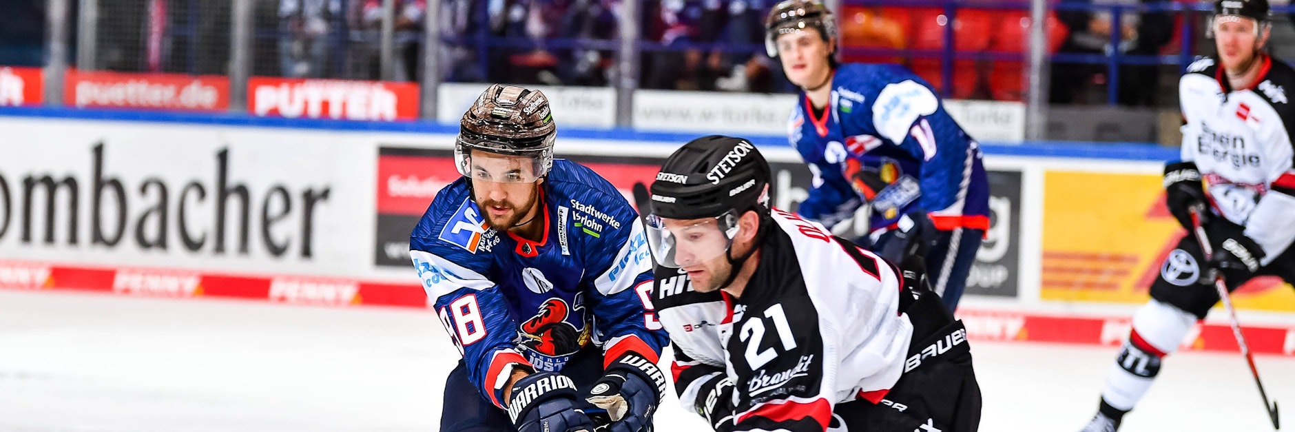 Zwei Ex-Eisbären: Kölns Mark Olver 21 gegen Iserlohns Kris Foucault (l.). Letzterer will es nun seinem Ex-Klub zeigen. 