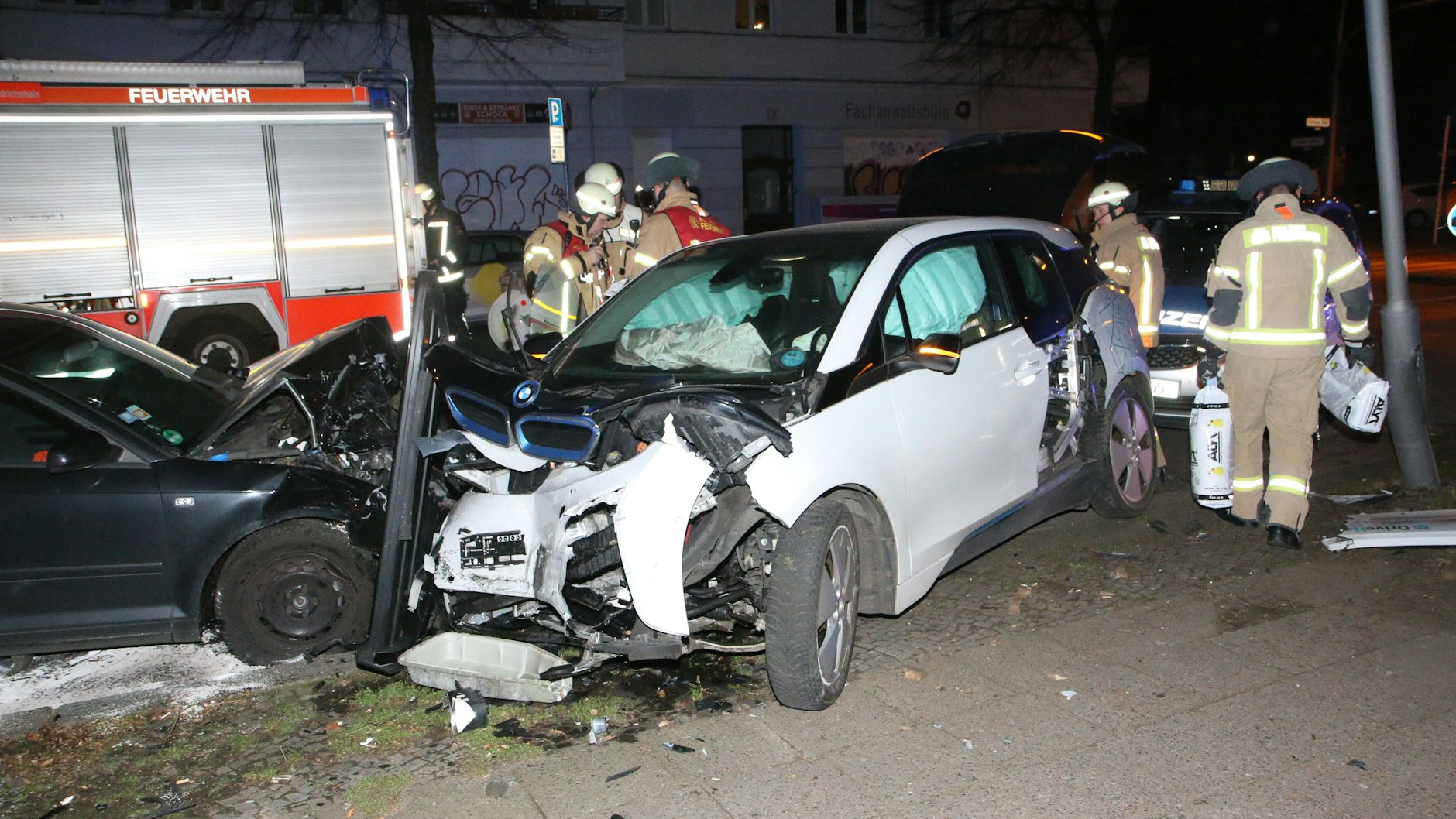 Zu schnell unterwegs gewesen: Ein Carsharing-Auto in der Grünberger Straße in Friedrichshain
