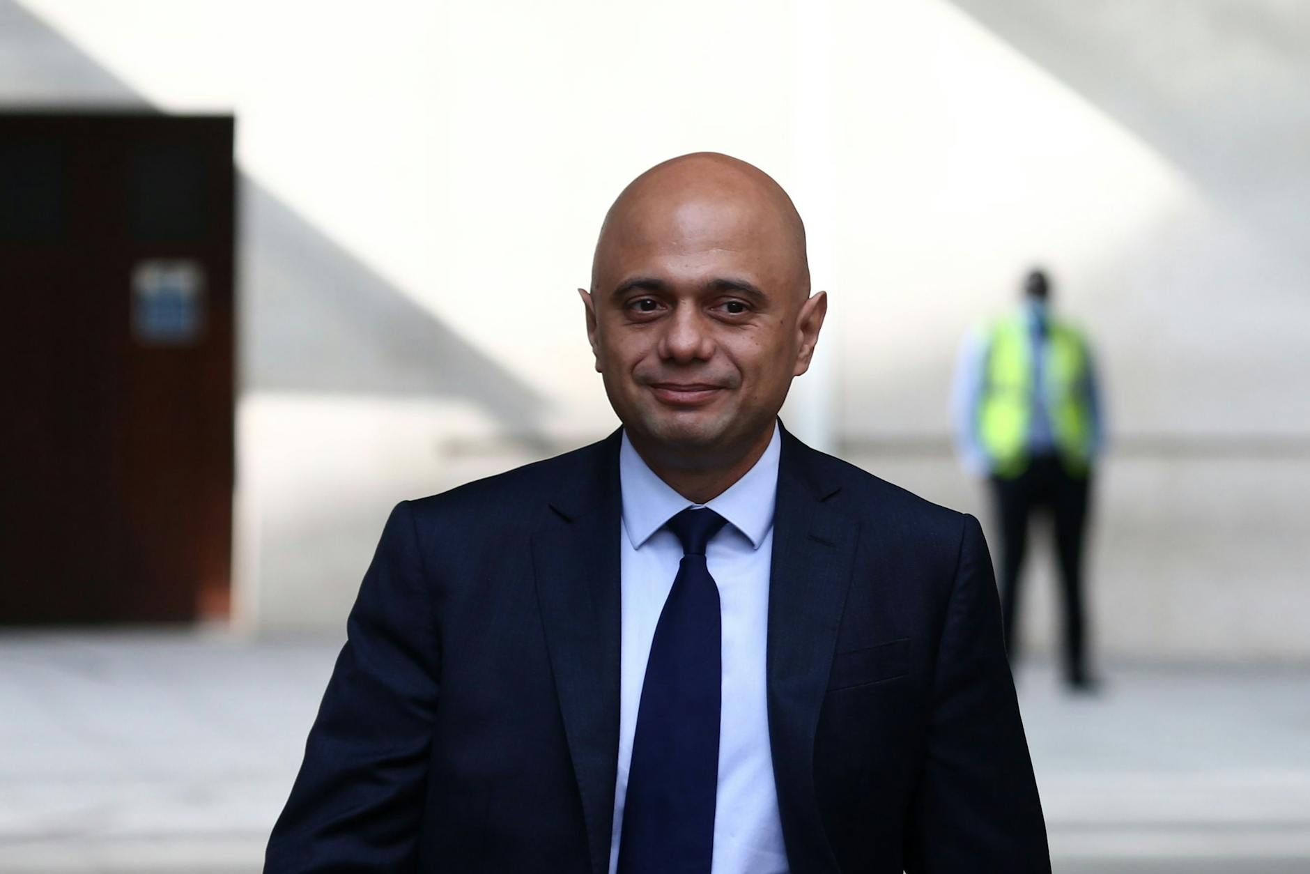 Großbritanniens Gesundheitsminister Sajid Javid bestätigte, dass die Pläne für einen verpflichtenden Impfnachweis für Besucher von stark besuchten Veranstaltungen in England verworfen werden.