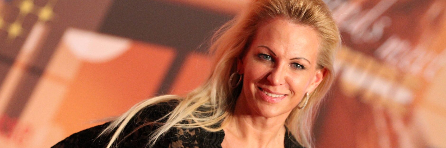 RTL Dschungelcamp 2020 - Die Kandidaten 11.03.2014 Frankfurt am Main, Festhalle, Roter Teppich LEA PRG Live Entertainment Award Einzelbild Claudia Norberg Ehefrau von Schlagersänger Michael Wendler