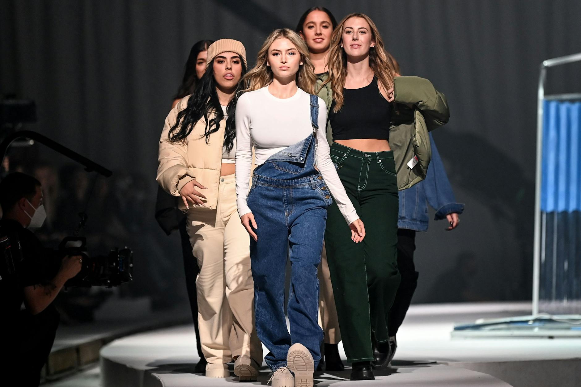 Leni Klum mit Freundinnen. 