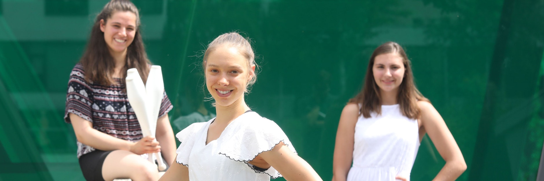 Viola Schley (25), Johanna Häußler (22)  und Larissa Reckter (19) gehören zu den diesjährigen Absolventinnen der Staatlichen Artistenschule Berlin.