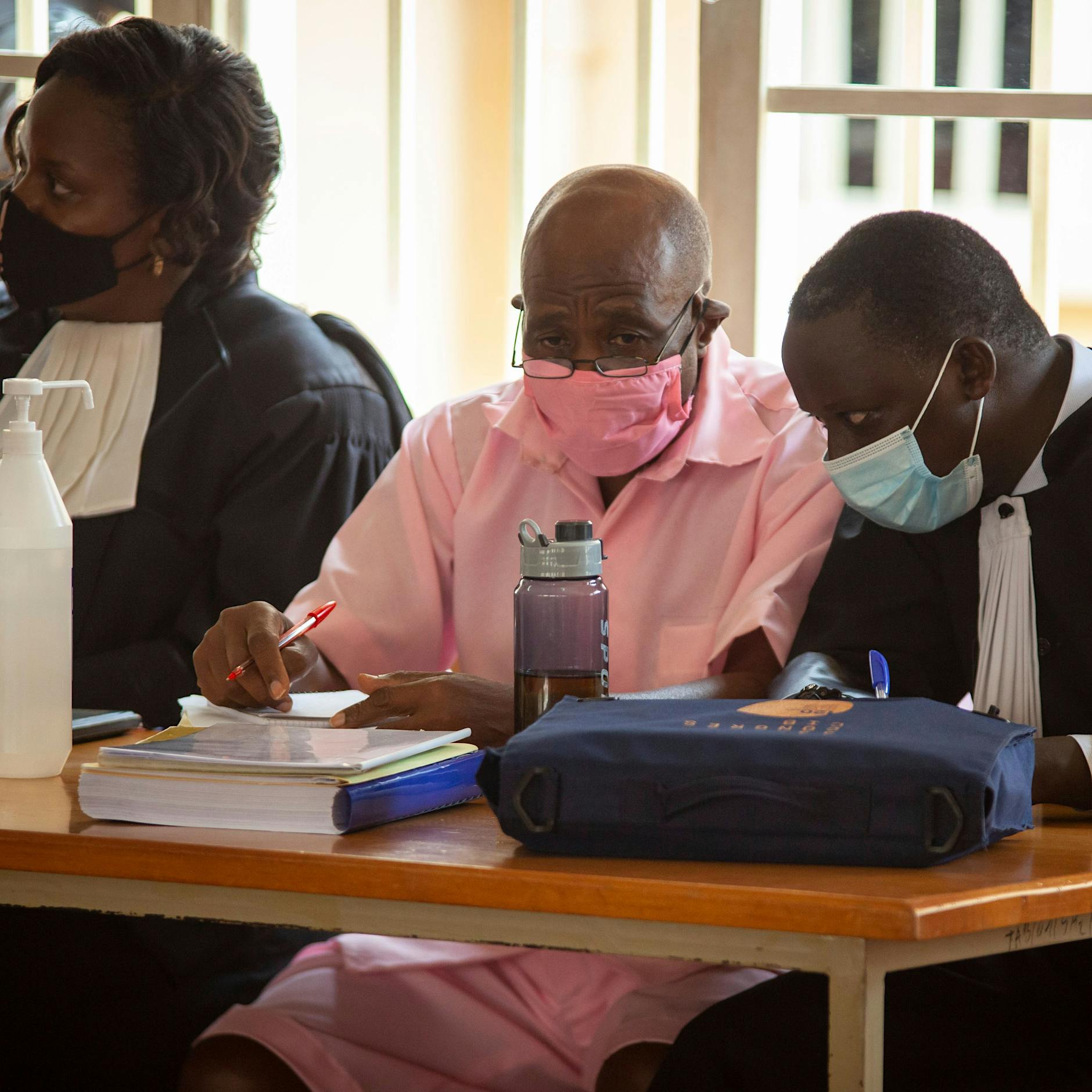 Erst Hollywood, nun Gefängnis - Drama um den Helden vom „Hotel Ruanda“