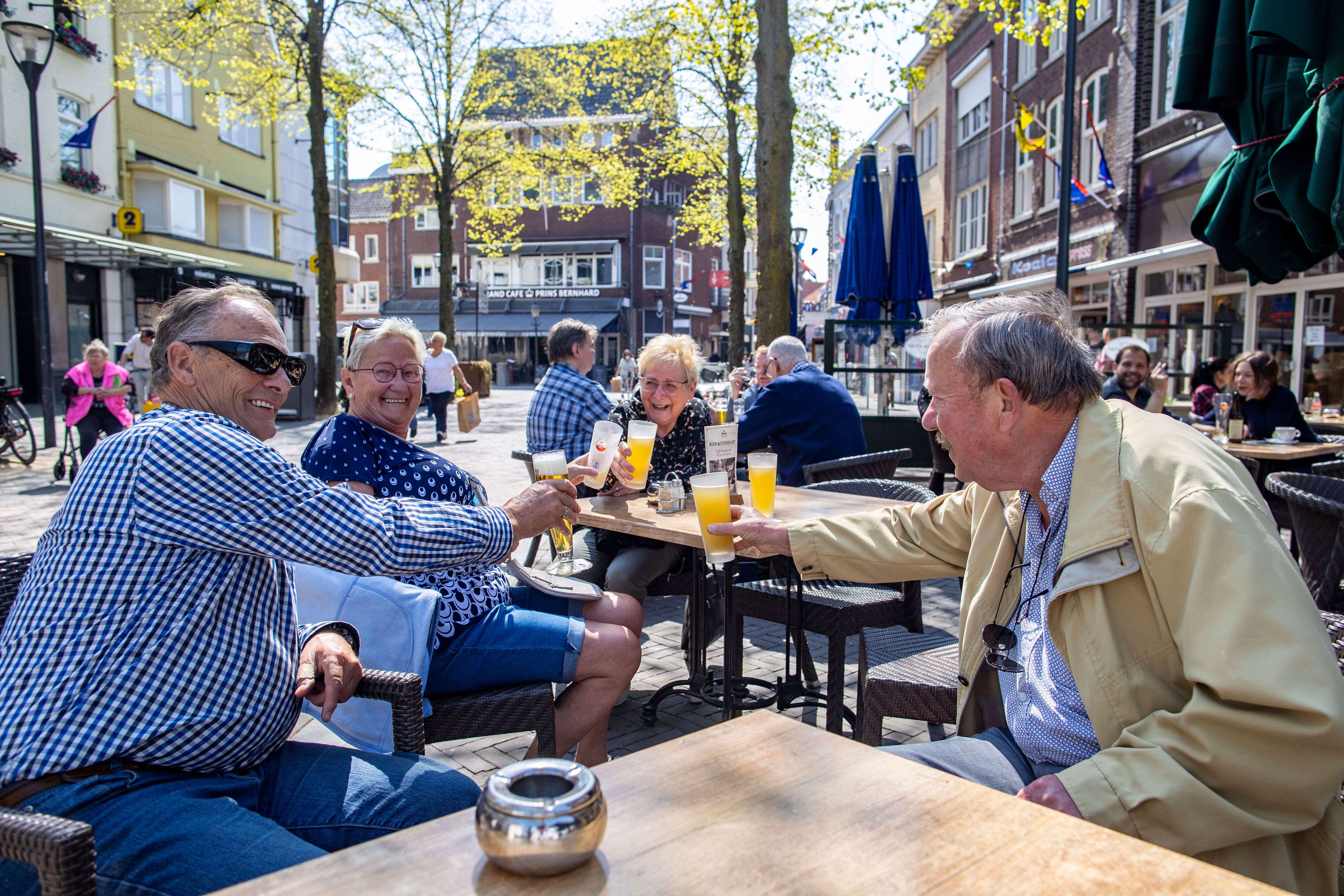 Image - Niederlande schafft Abstandsregel ab – Corona-Pass für Gastronomie