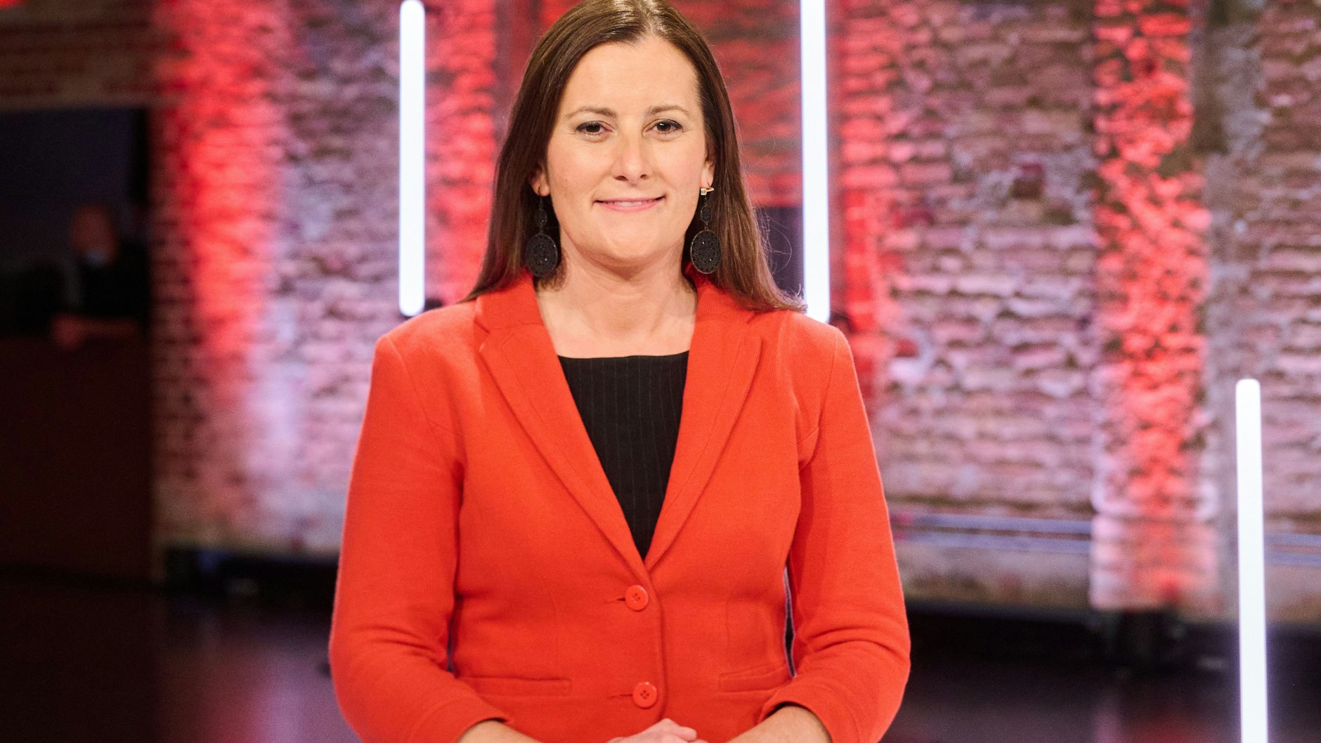 &nbsp;Janine Wissler, Parteivorsitzende Die Linke, kurz vor der Sendung „Der Vierkampf nach dem TV-Triell“.