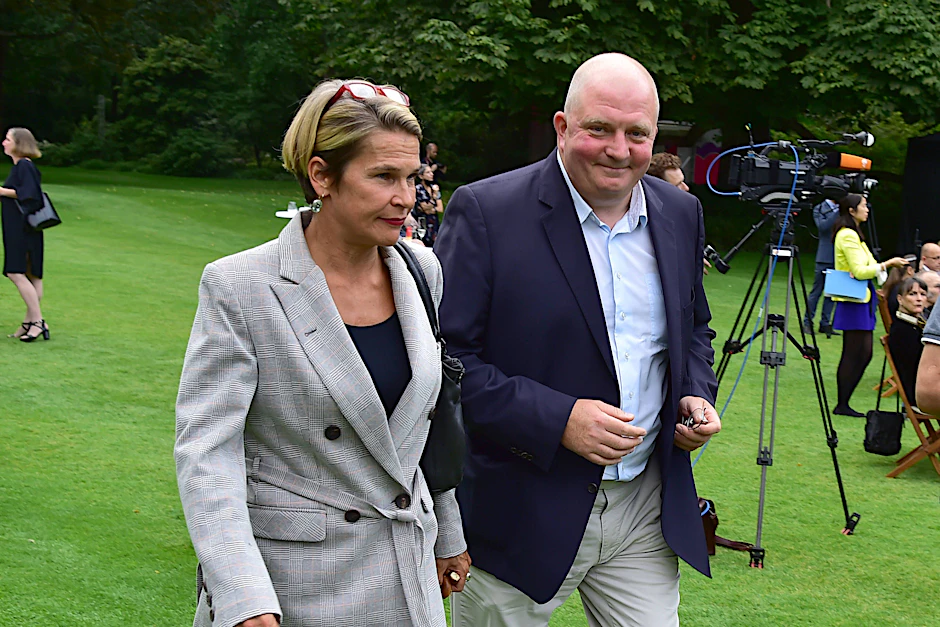 Der RBB-Moderator Jörg Thadeusz und seine Lebensgefährtin Anna Engelke.