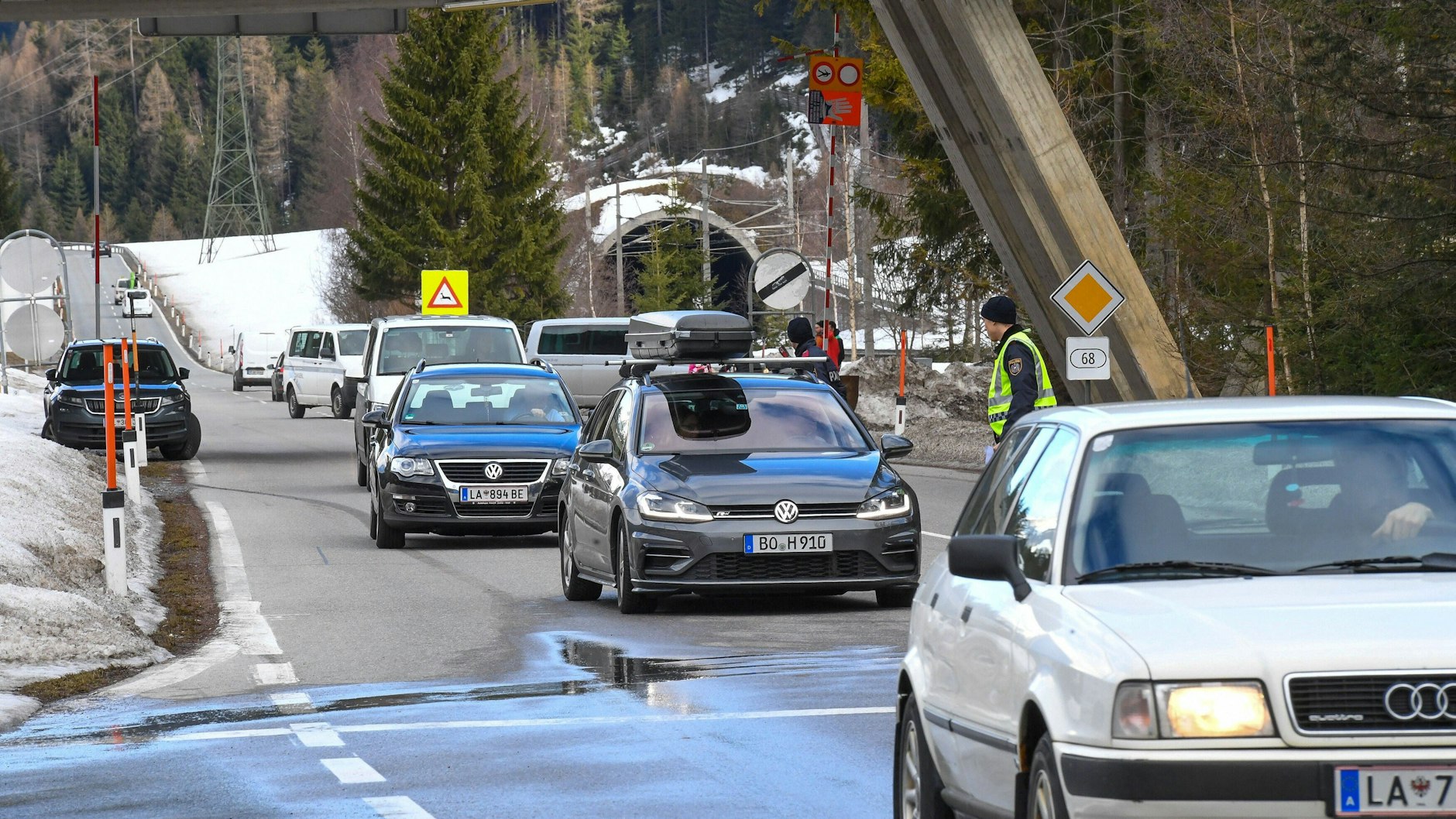 Bei der Abreise aus Ischgl kam es im März 2020 zu langen Staus.