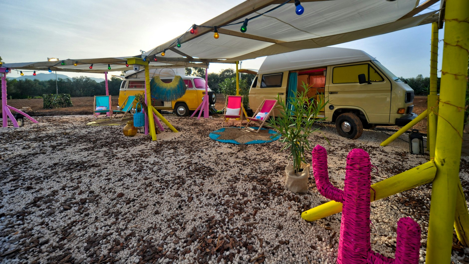 Bei „Love Island“ wird dieses Mal gecampt. Hier empfängt Lisa ihre neuen Verkehrer.