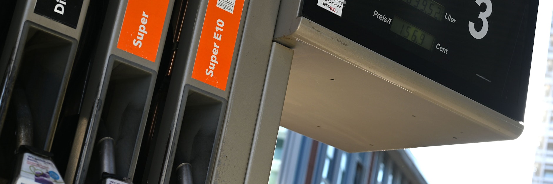 An den Zapfhähnen kennen die Preise derzeit vor allem eine Richtung: nach oben.