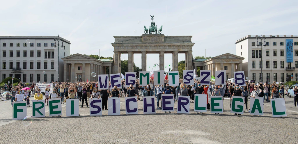 Mit Blut, Kot und Glitzer gegen den „Marsch für das Leben“