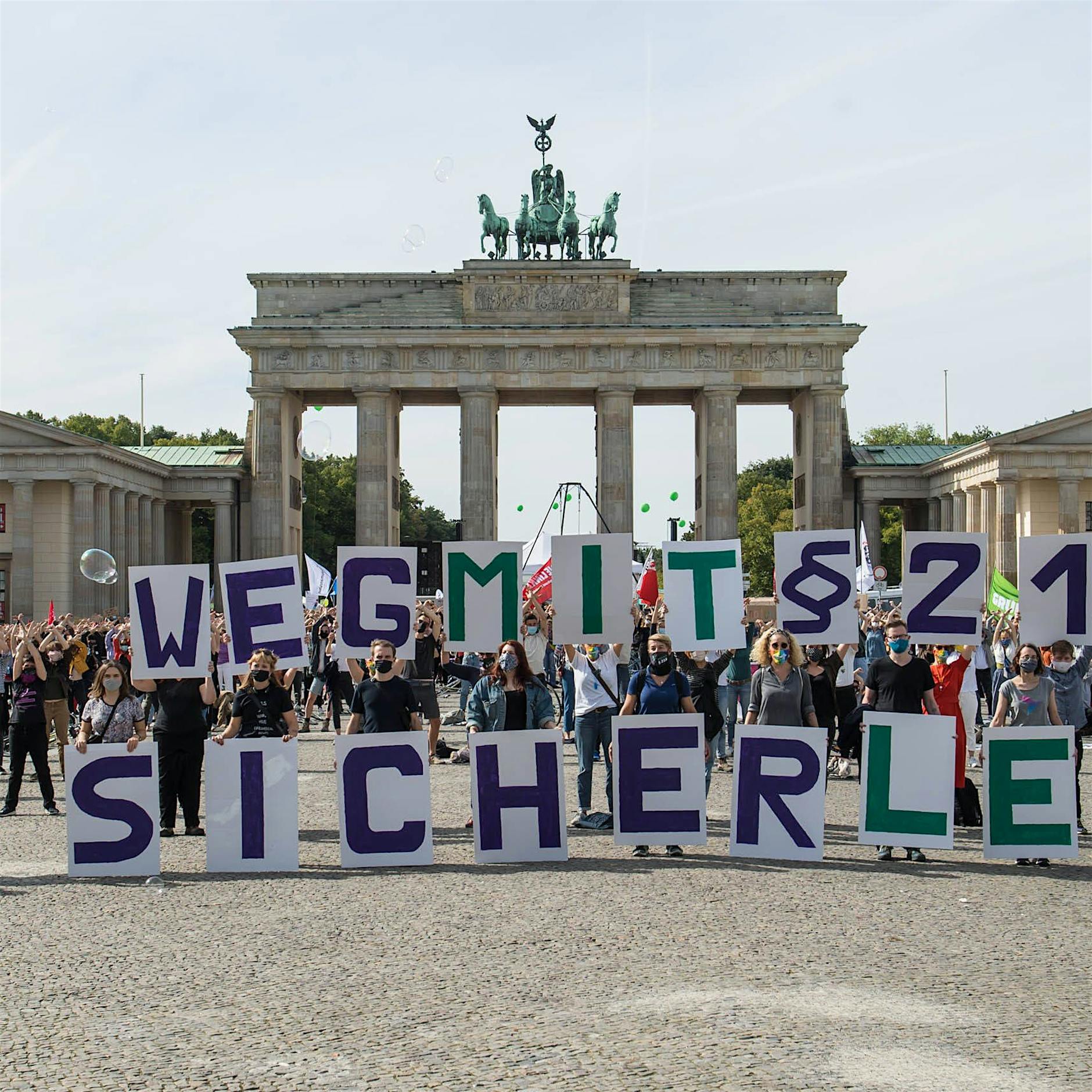 Mit Blut, Kot und Glitzer gegen den „Marsch für das Leben“