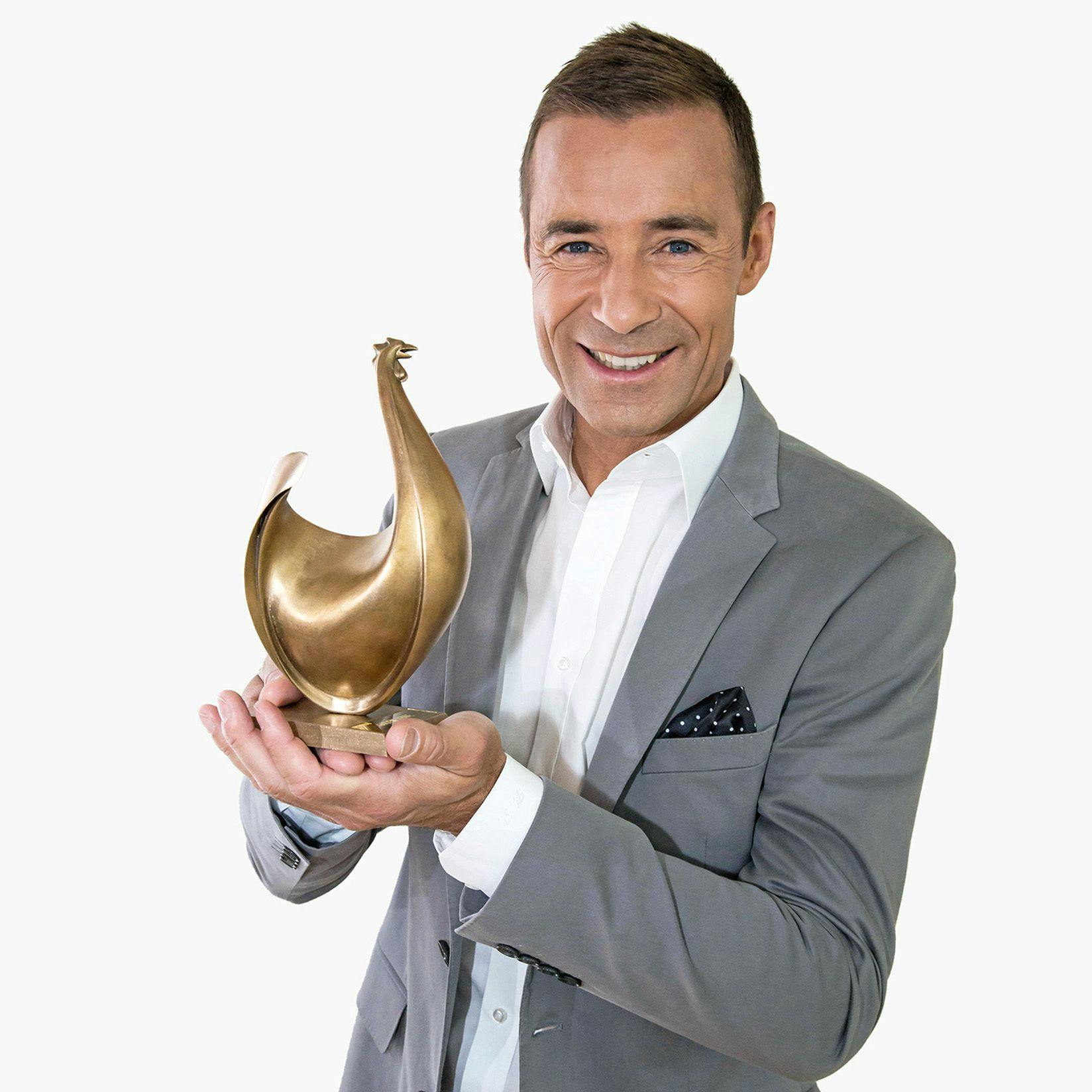 Kai Pflaume präsentiert auch in diesem Jahr die „Goldene Henne“.