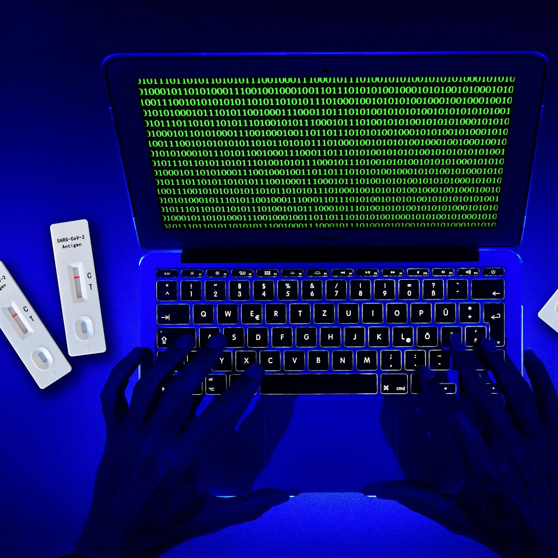 Coronatest am Computer gebastelt: Polizei entdeckt Fälscher am Flughafen