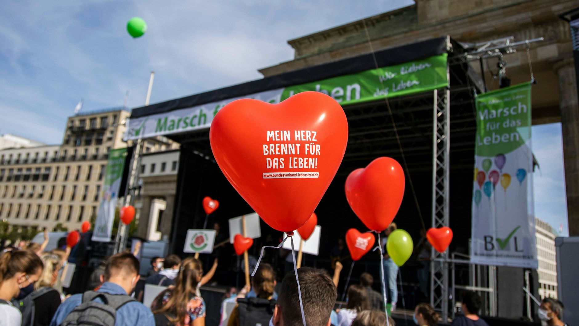 Auf dem heutigen „Marsch für das Leben“ geht es nicht um Lebensschutz, sondern um einen Angriff auf Frauenrechte, meint unsere Autorin.