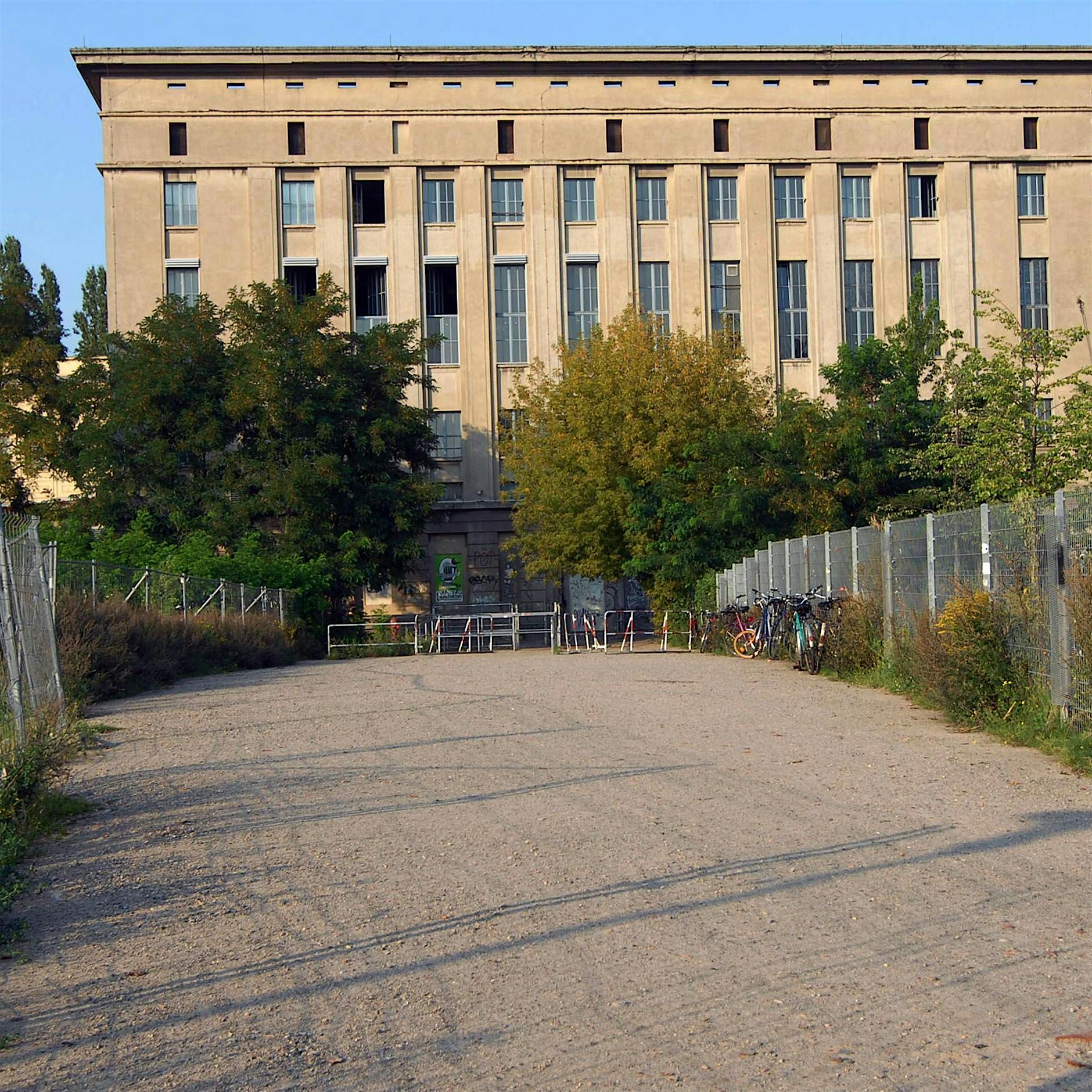 Schafft endlich alle Corona-Maßnahmen ab und umarmt das Virus