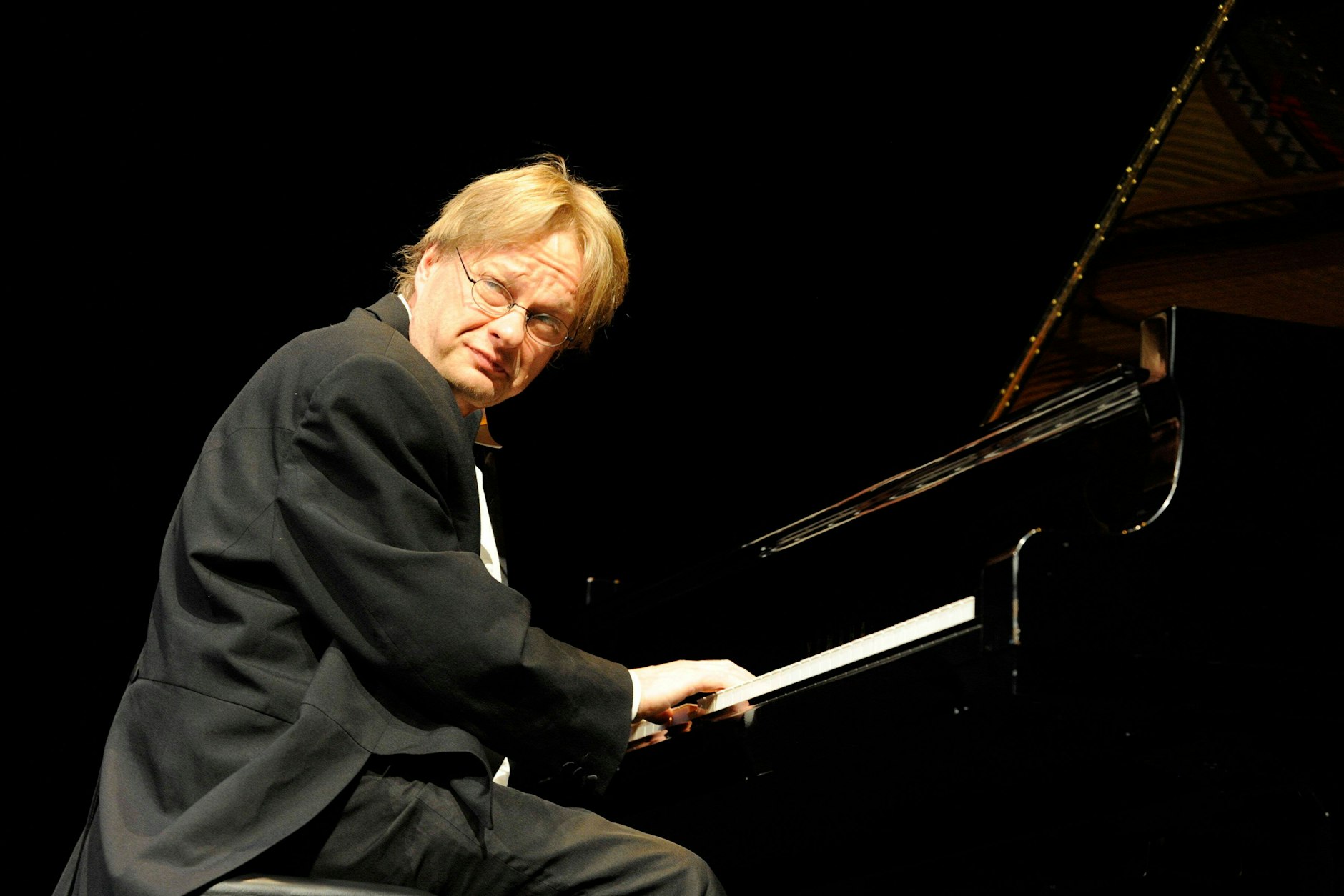Der finnische Jazz-und Klassik-Pianist Iiro Rantala.