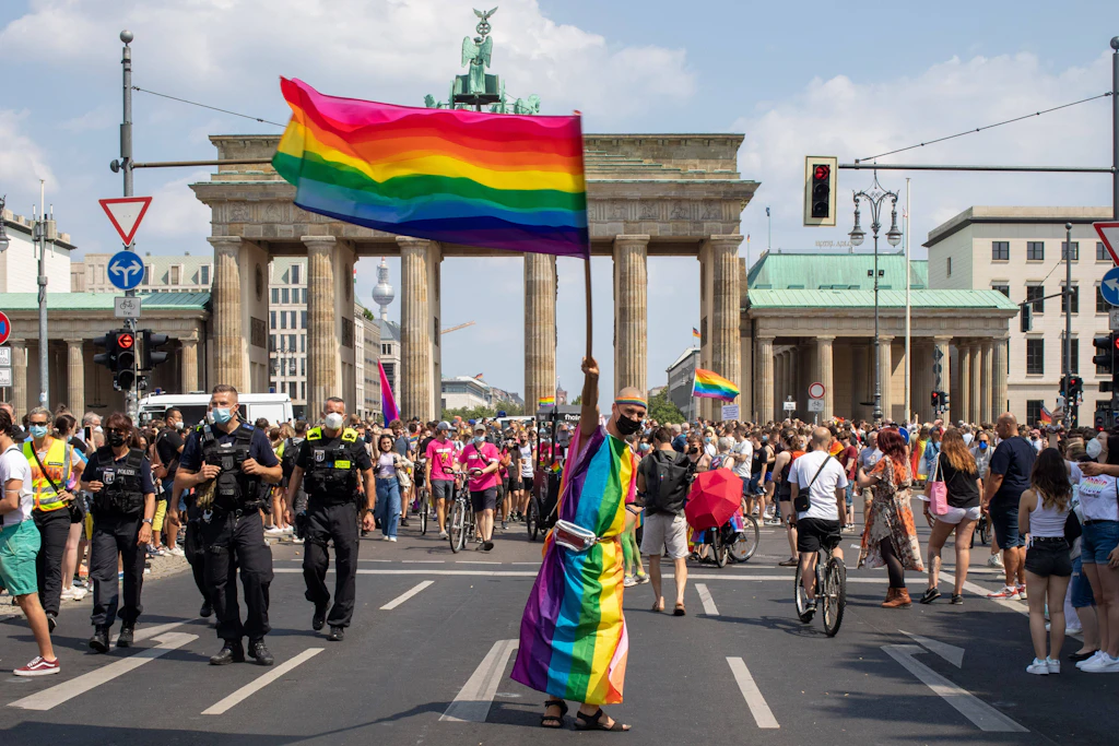 LSBTIQ*-Szene: Berlin ist jetzt offiziell „Regenbogenhauptstadt“