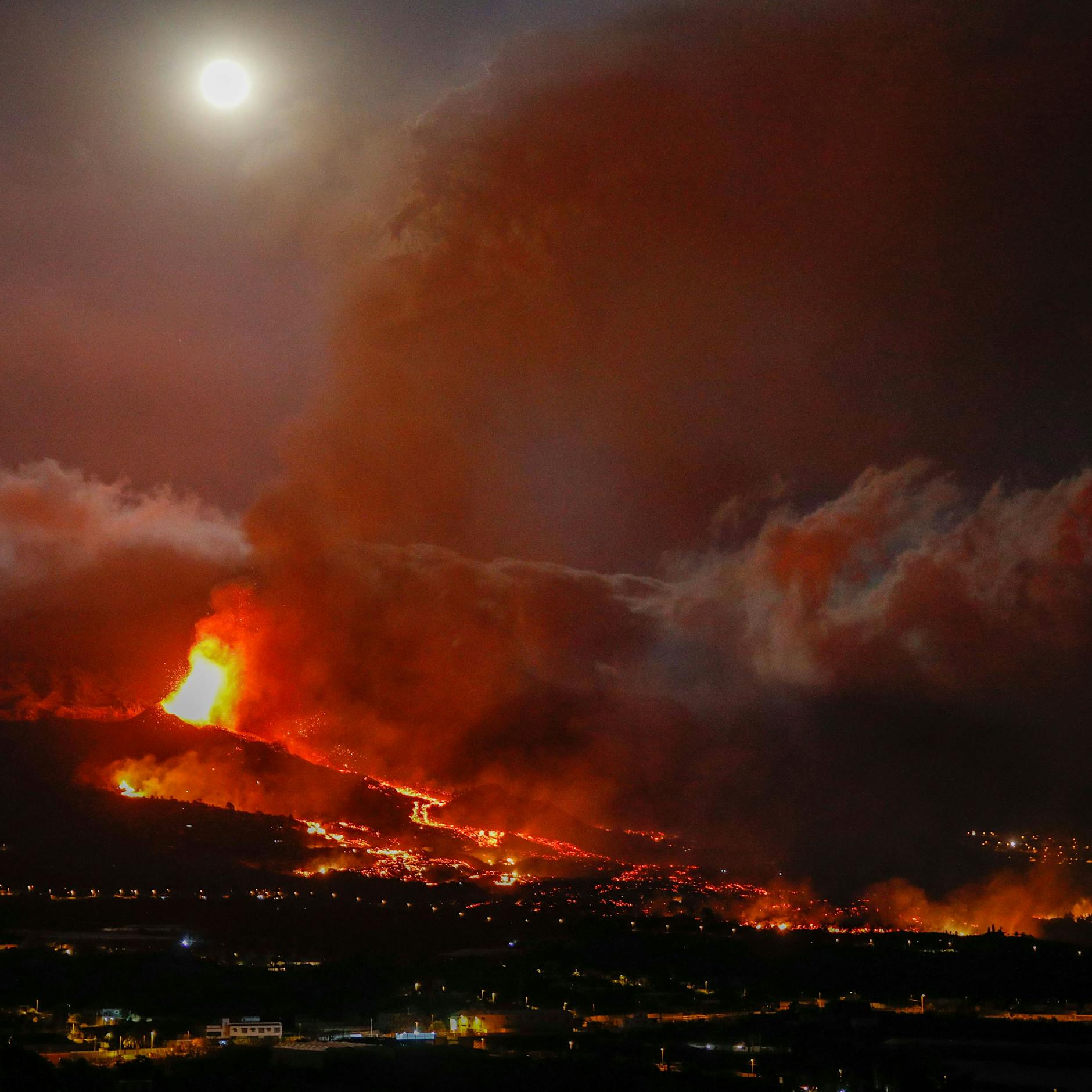 Vulkan-Ausbruch im Urlauber-Paradies: erschreckende Fotos! Das müssen Urlauber jetzt wissen