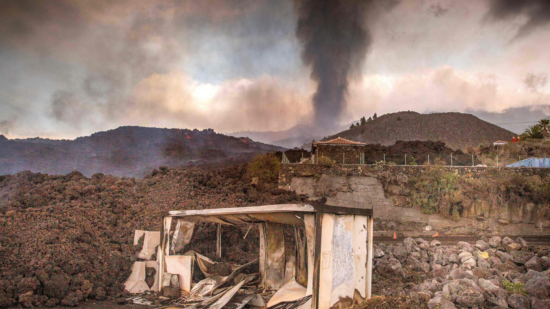 Schon mehr als 120 Häuser wurden von der Lava zerstört.&nbsp;