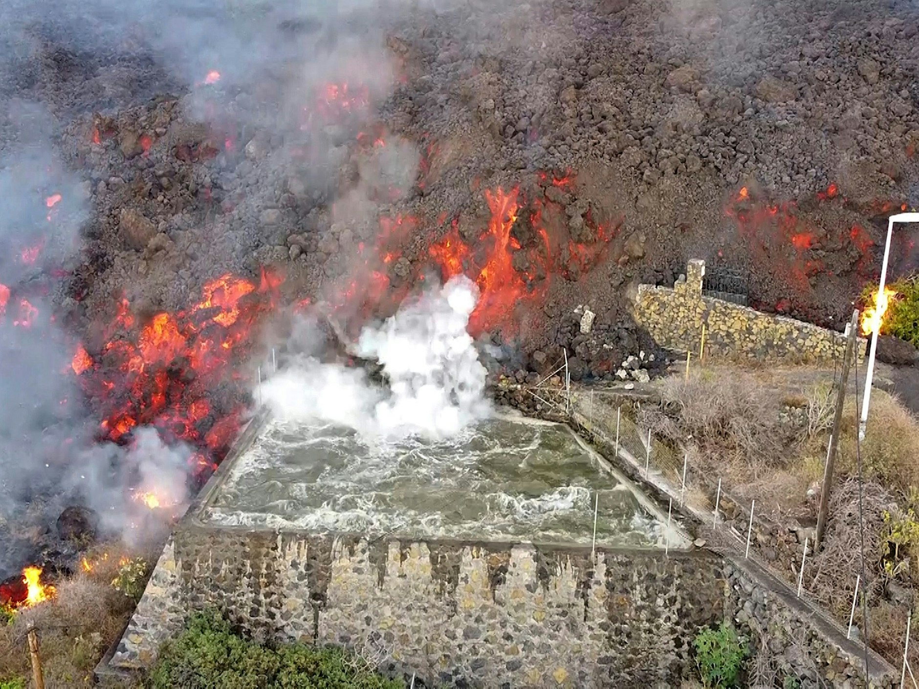 Die Lava-Lawine hinterlässt eine Spur der Verwüstung.