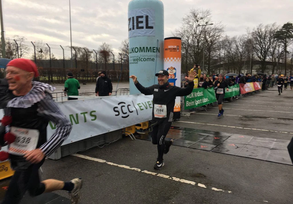 Der Berliner Mario Ruder läuft den Marathon für krebskranken Vater und Sohn