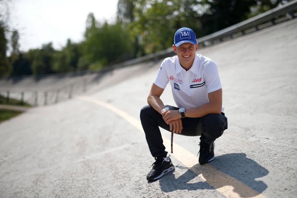 Mick Schumacher im KURIER-Interview: „Dieses Familiengefühl ist mir sehr wichtig“