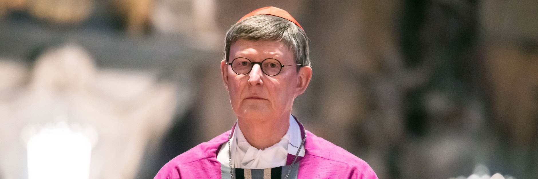 Dem Kölner Kardinal Rainer Maria Woelki bleibt ein Rauswurf aus dem Amt erspart.
