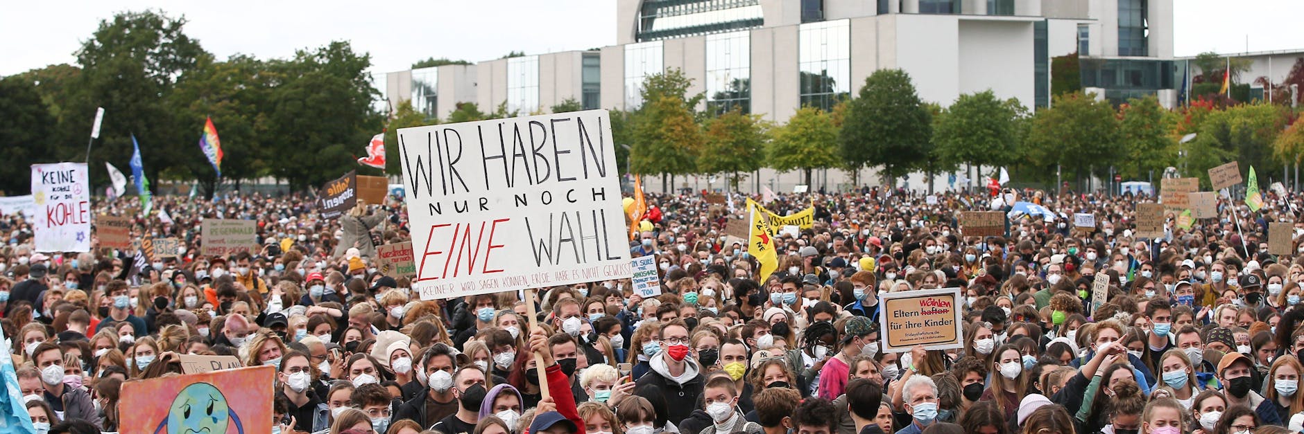 Eine fünfstellige Anzahl von Teilnehmern. 