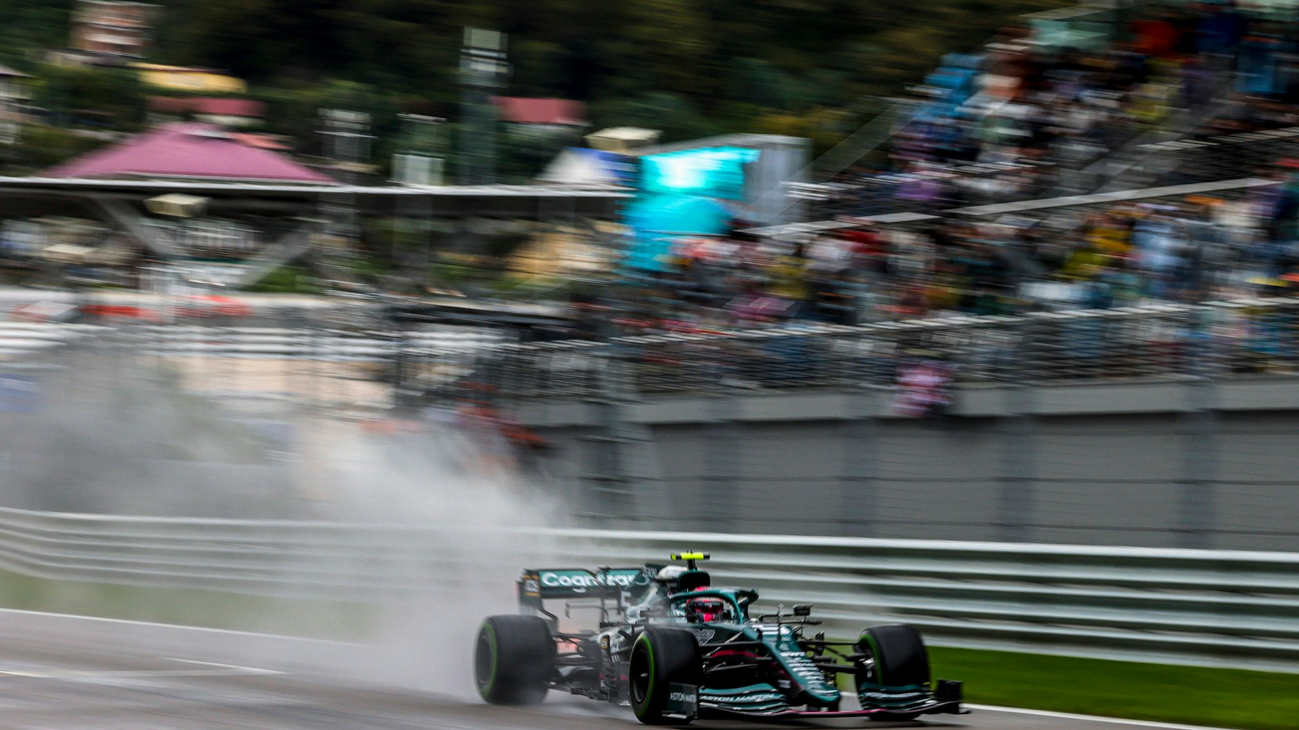 Sebastian Vettel war mit seinem Aston Martin eigentlich flott unterwegs, schaffte aber trotzdem nicht den Sprung in die Top Ten. 