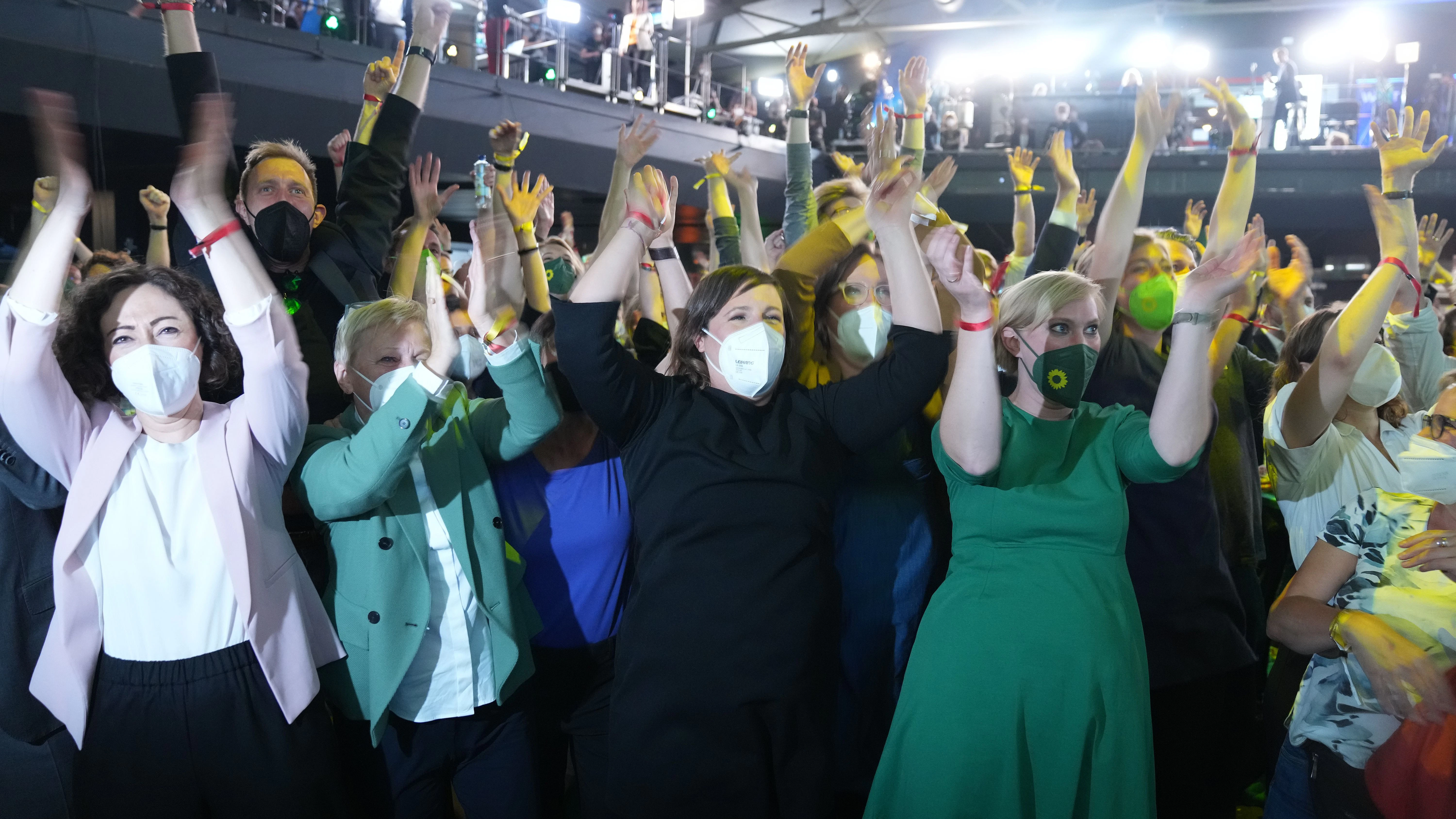Die Grünen feiern sich auf der Wahlparty in der Columbiahalle in Berlin als Sieger.&nbsp;&nbsp;