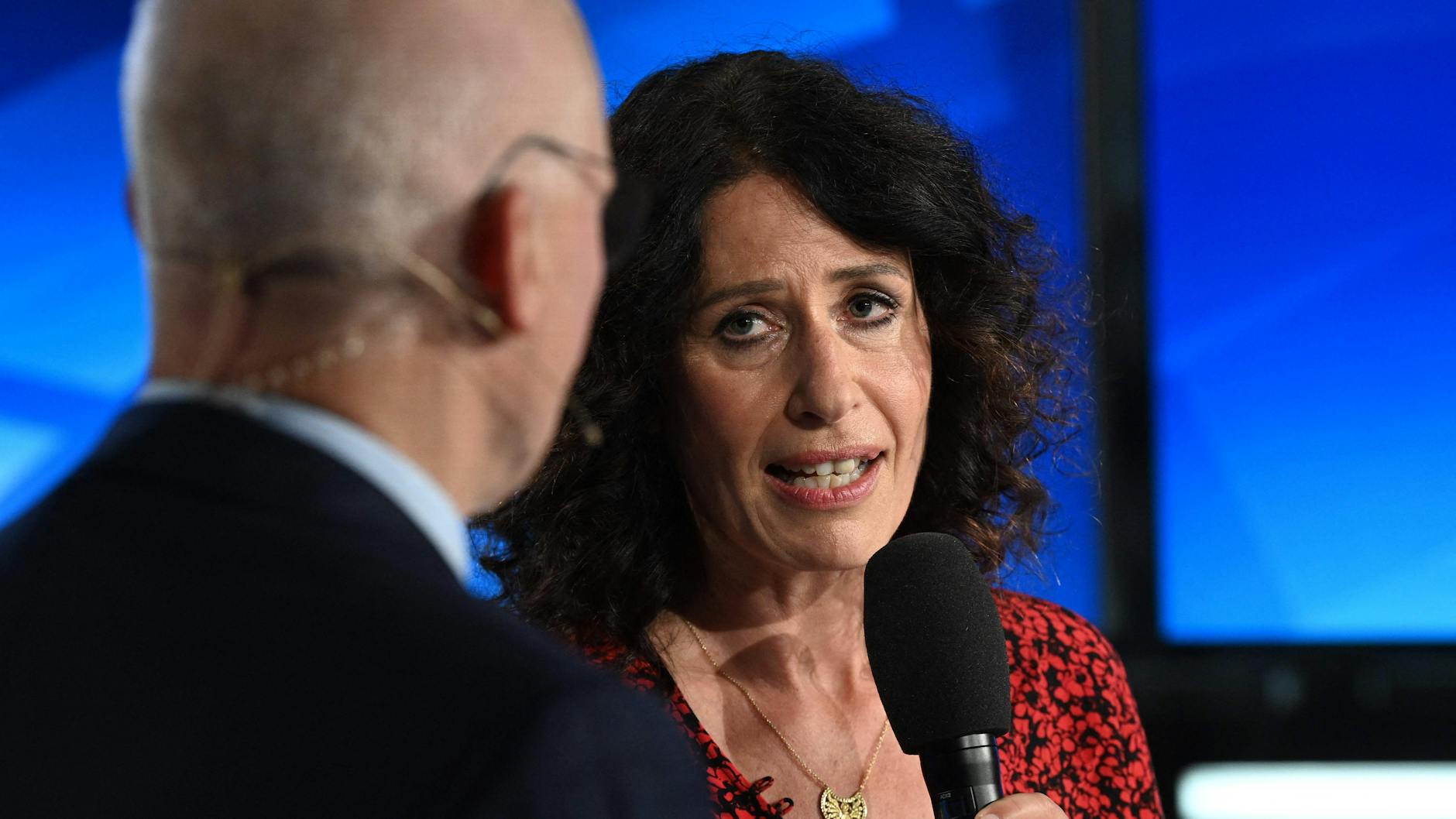  Jetzt fordert Bettina Jarasch von den Grünen, dass die Wahlpannen in Berlin aufgeklärt werden. 