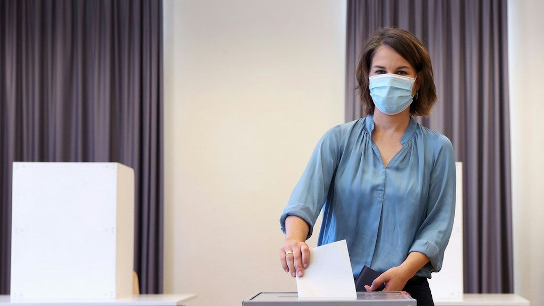 Annalena Baerbock bei der Stimmabgabe in Potsdam